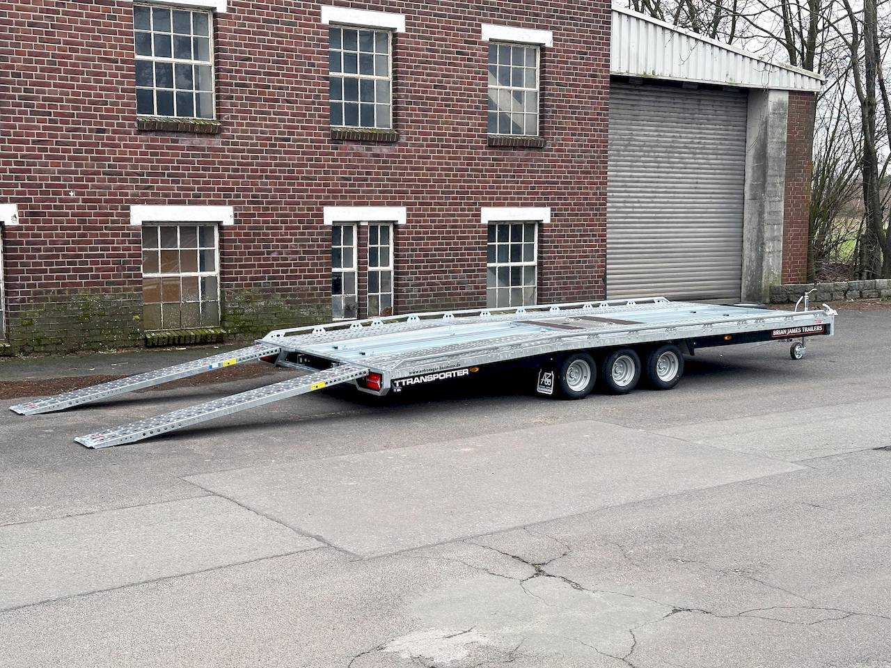 BRIAN JAMES T TRANSPORTER 231-5522-35-3-10 | TRIDEM 10" | RAMPEN 2,35M