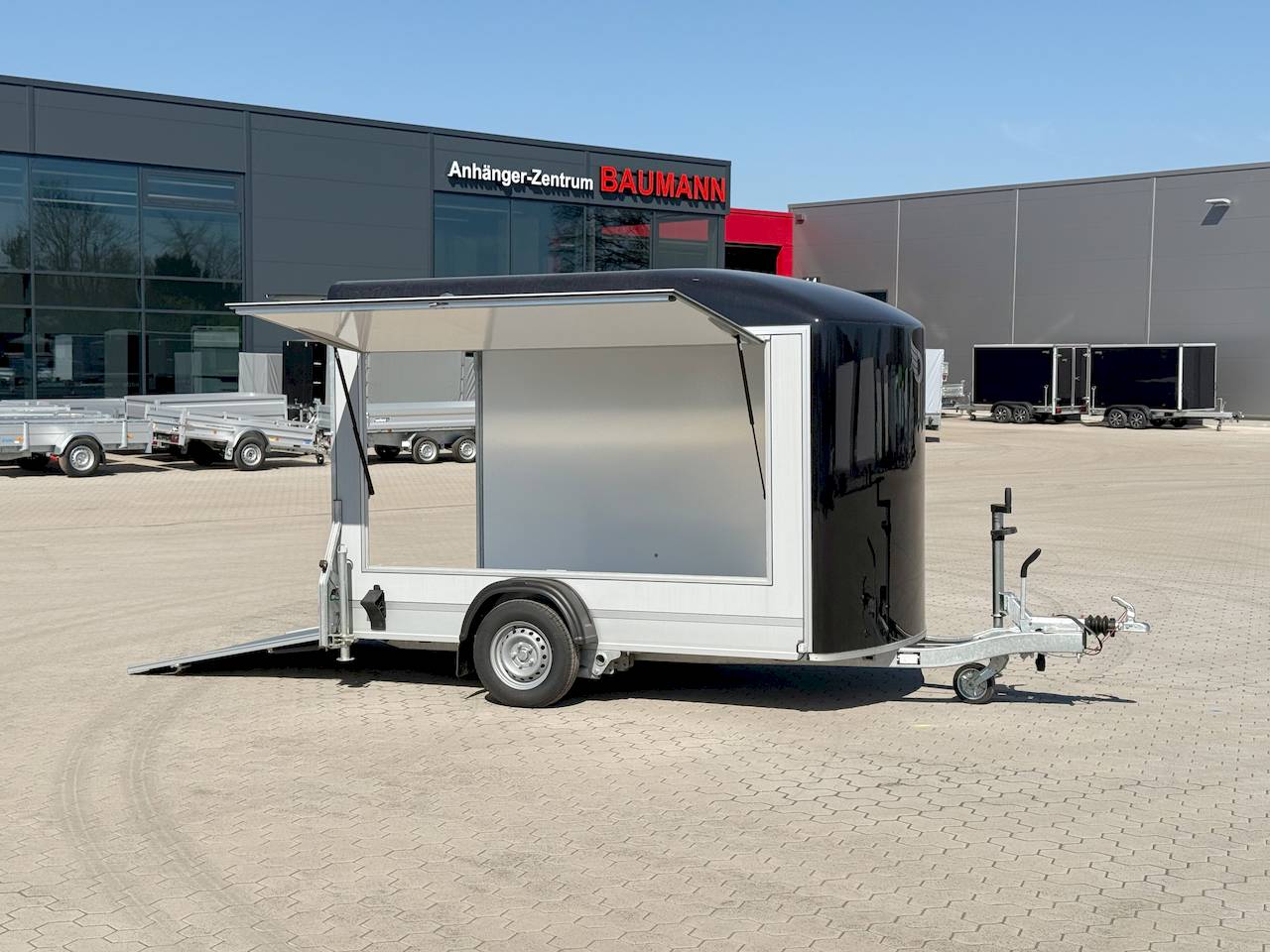 CHEVAL LIBERTE DEBON C400 WABENKERN ROADSTER