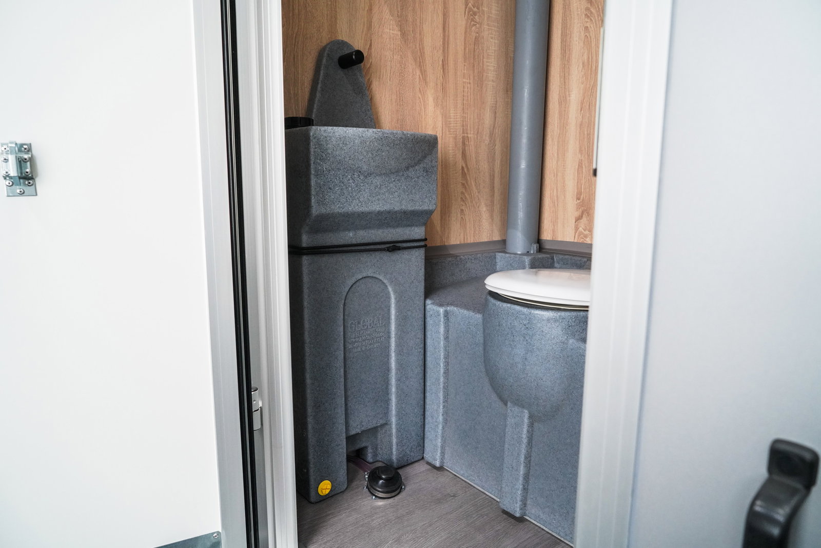 VEZEKO MOBI 3201 BAUWAGEN | SILBER