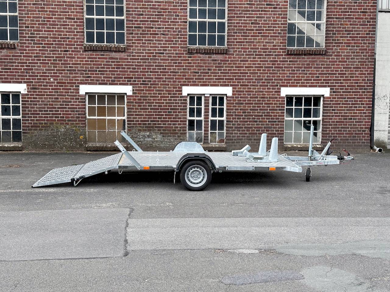 VEZEKO MOTOVAN C18