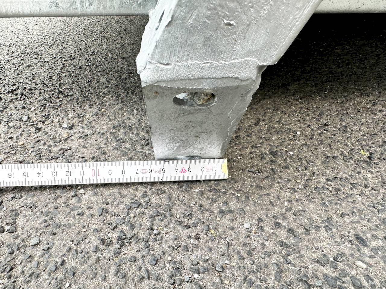 VEZEKO Abrollmulde 105cm Stahlblech feuerverzinkt
