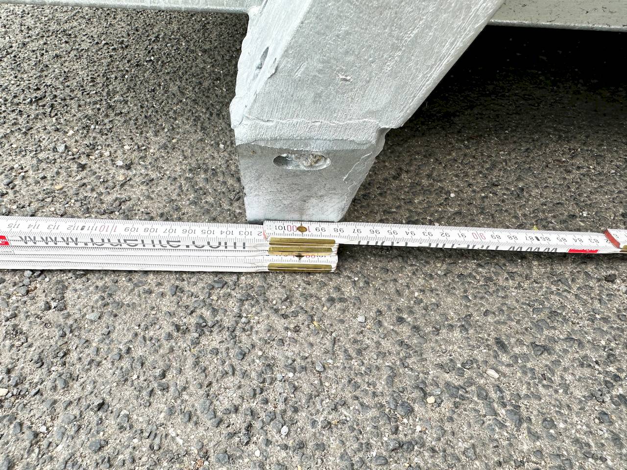 VEZEKO Abrollmulde 105cm Stahlblech feuerverzinkt