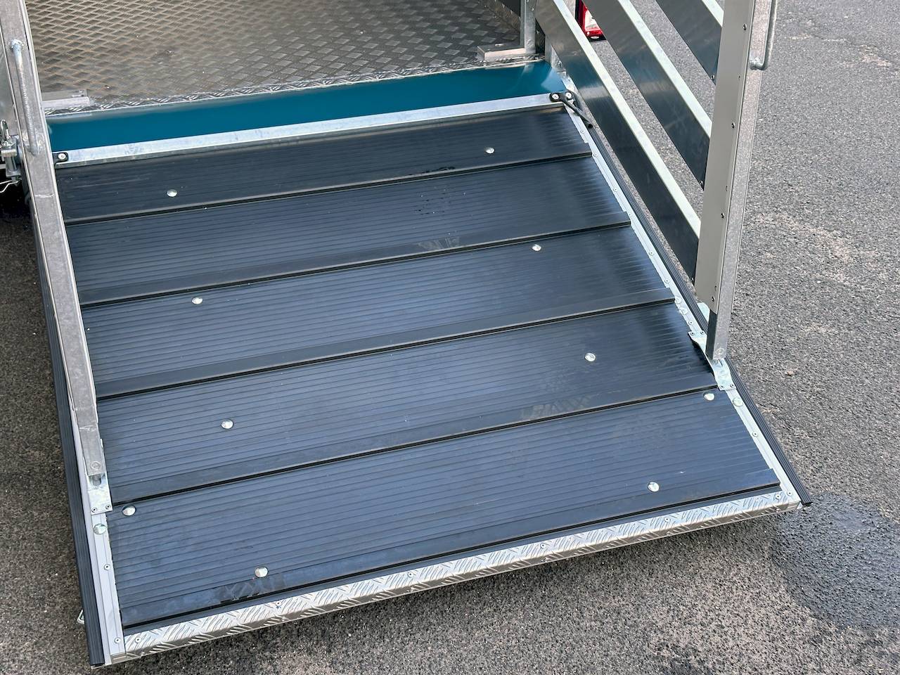 VEZEKO VT MINI 13.25 ALU | RAMPE-/TÜR-KOMB I TREIBGITTER