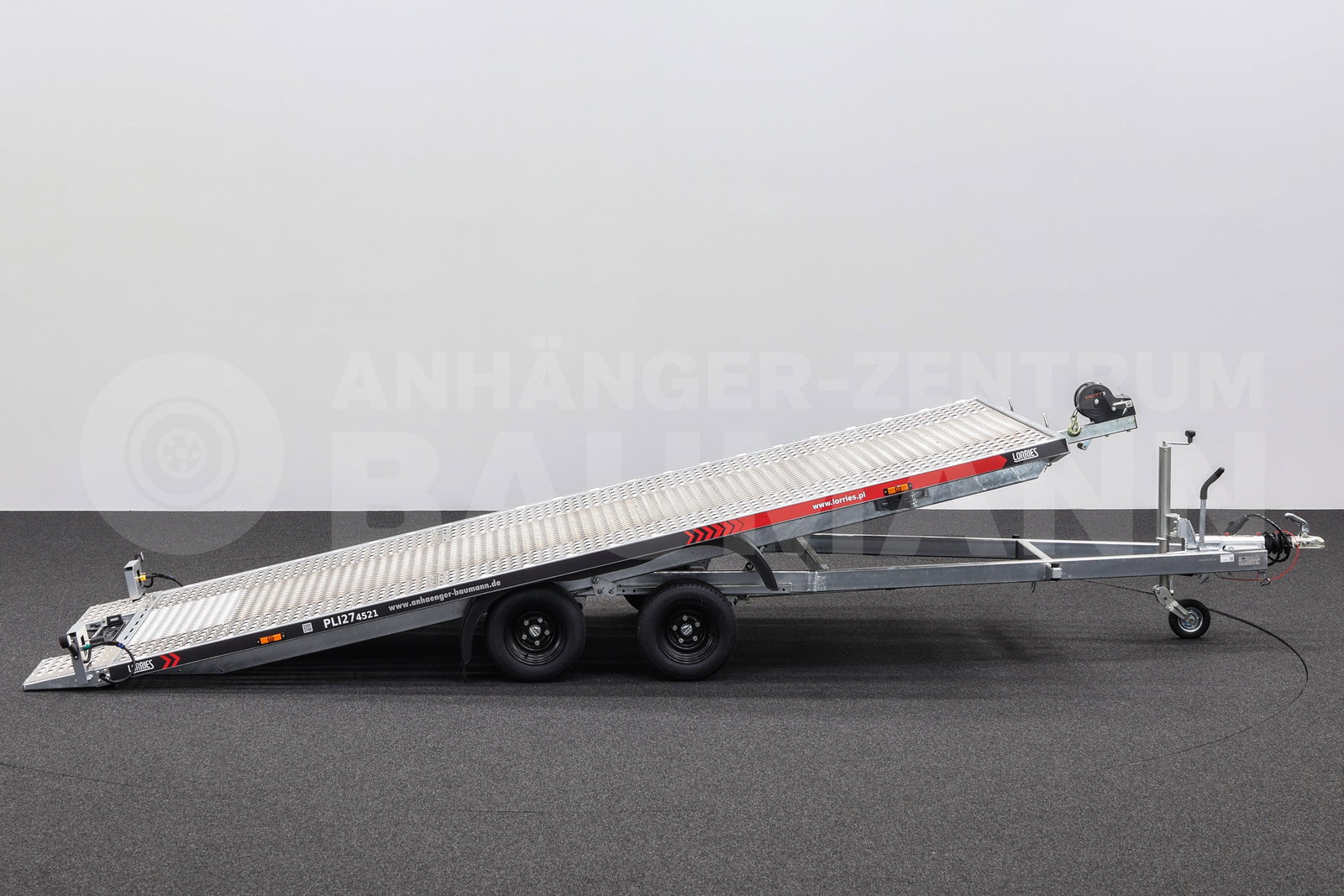 LORRIES PLI27-4521 I ALUBODEN MITTIG