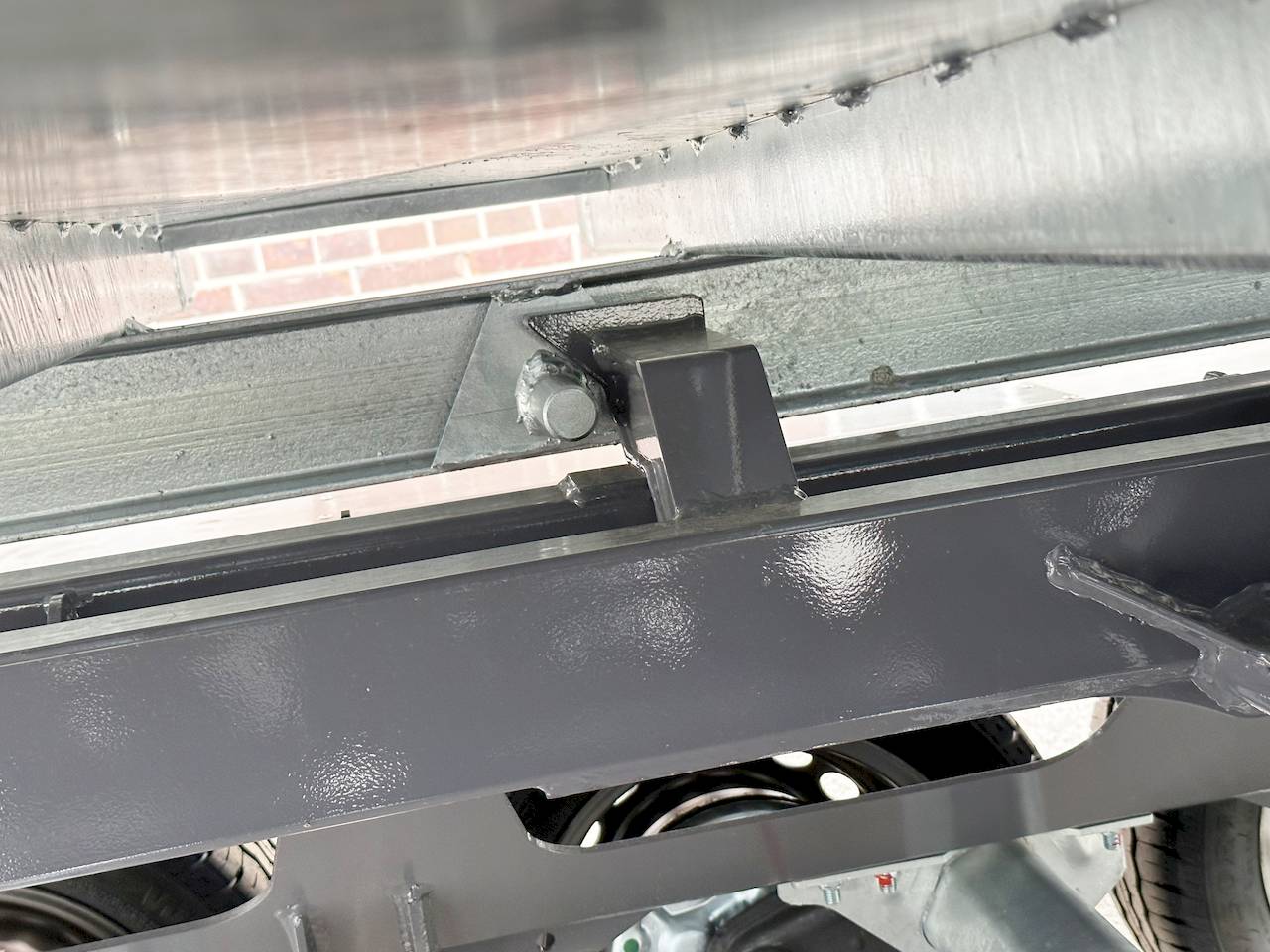 VEZEKO Abrollmulde 105cm Stahlblech feuerverzinkt