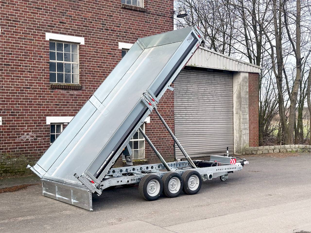 BRIAN JAMES TIPPER 526-4020-35-3-12 | TRIDEM | PENDELKLAPPE