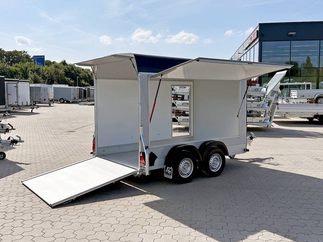 CHEVAL LIBERTE DEBON C500 WABENKERN ROADSTER