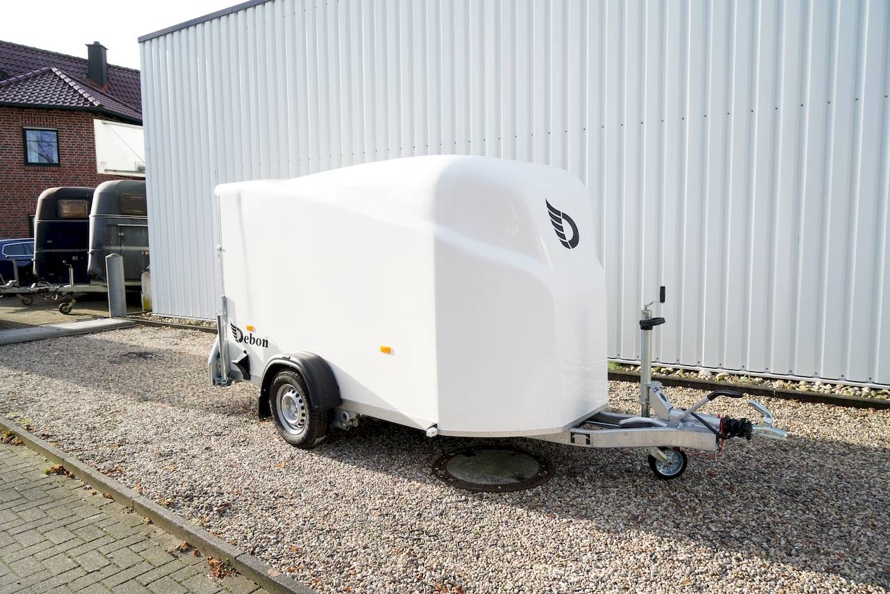 CHEVAL LIBERTE DEBON CARGO 1300