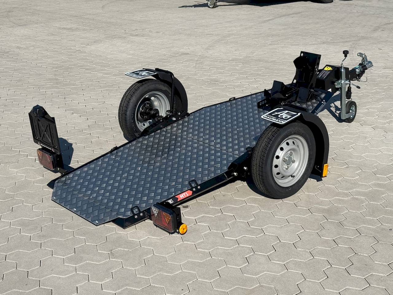 LORRIES MT-1